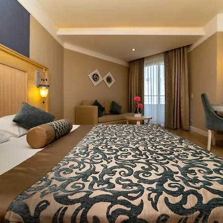 Üdülőközpont Seamelia & Ultra 5 Stars 5*