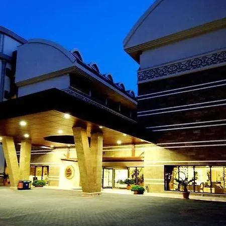 Üdülőközpont Seamelia & Ultra 5 Stars Side