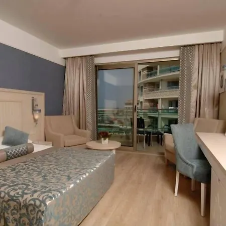 Üdülőközpont Seamelia & Ultra 5 Stars