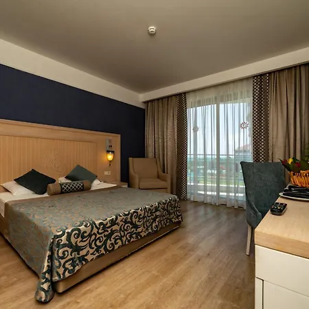 Seamelia & Ultra 5 Stars Üdülőközpont