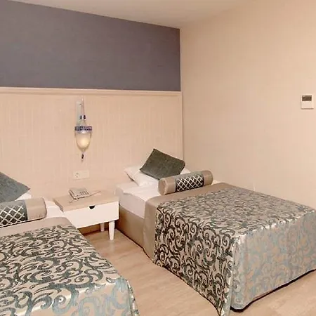 Üdülőközpont Seamelia & Ultra 5 Stars