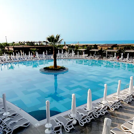 Seamelia & Resort Side