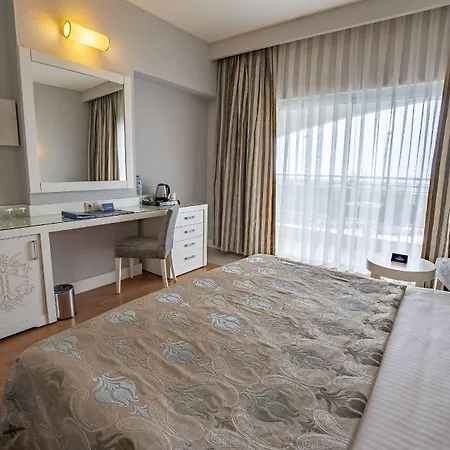 Resort Seamelia & Ultra 5*