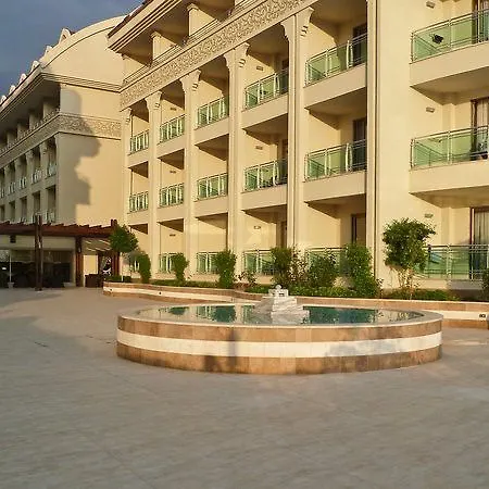 Seamelia & Resort Side