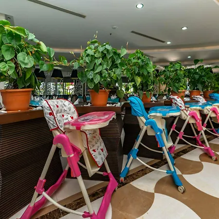Seamelia & Resort Side