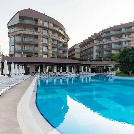 Resort Seamelia & Ultra Side