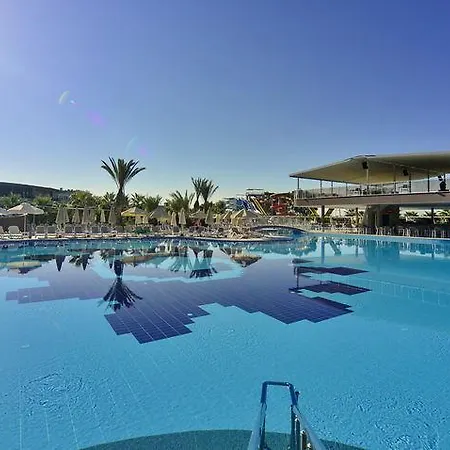 Resort Seamelia & 5*