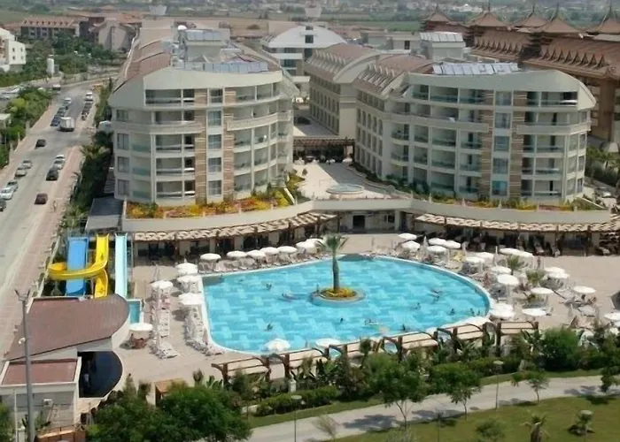 Seamelia & Semesteranläggning (resort) 5*