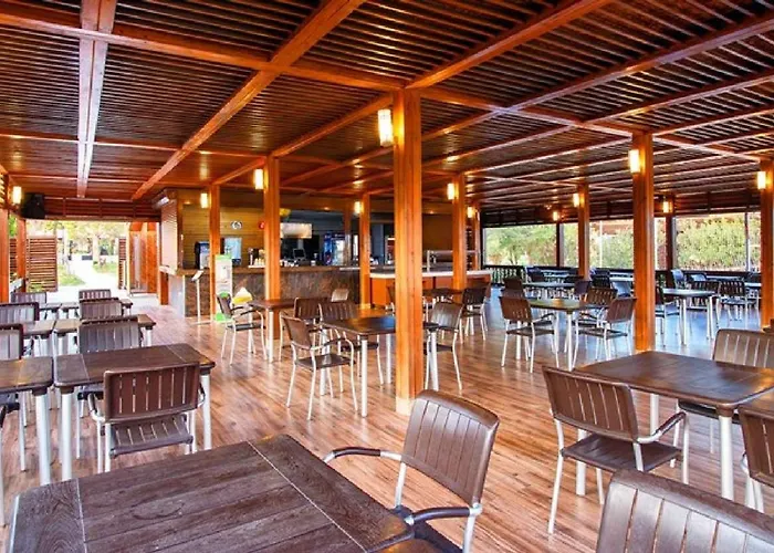 Seamelia & Semesteranläggning (resort)