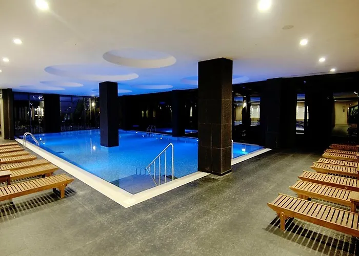 Seamelia & Semesteranläggning (resort) Side